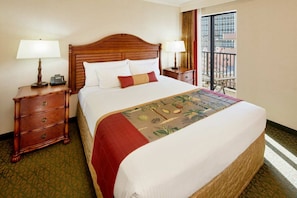 Unit with 2 Queen size beds! Exact unit will be assigned upon arrival. Views, colors and decoration may vary.