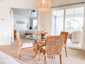 Dining table!