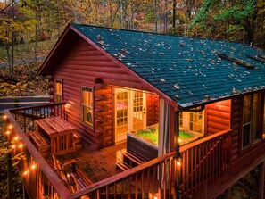 Oakridge Hideaway
