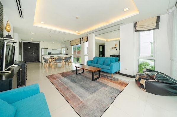 Palms Kamala- bright apartment near the beach (14436)