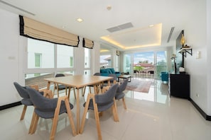 Palms Kamala- bright apartment near the beach (14428)
