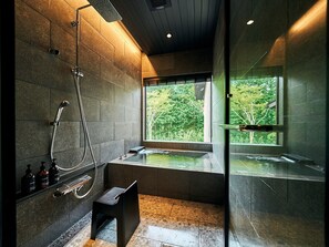 [South Building] Common to all rooms / Rain shower