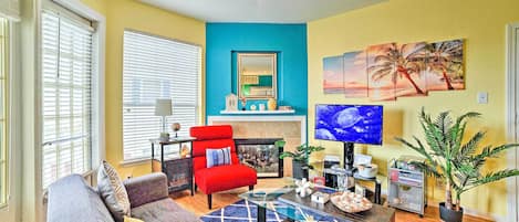 Corpus Christi Vacation Rental | 1BR | 1BA | Stairs Required | 565 Sq Ft