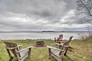 Direct Pelican Lake Access | Fire Pit