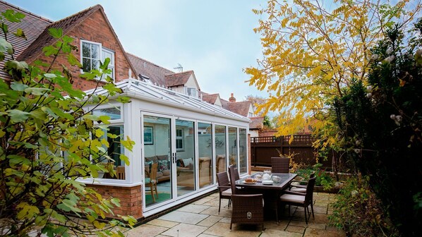 Rear Courtyard, Ashwin Cottage, Bolthole Retreats