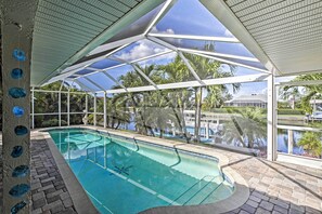 Lanai w/ Private Pool (Heated w/ Fee)