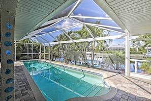 Lanai w/ Private Pool (Heated w/ Fee)