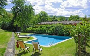 casa-di-lilli-vivo-d'orcia-vacation-home-pool
