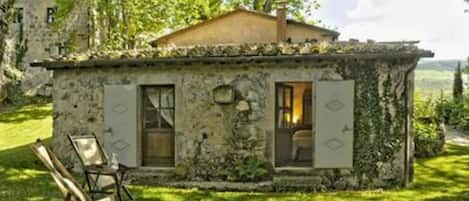 casa-dell-ambasciatore-vivo-d'orcia-vacation-home-external