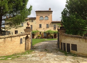 monastery-guest-house-citta-di-castello-villa-external