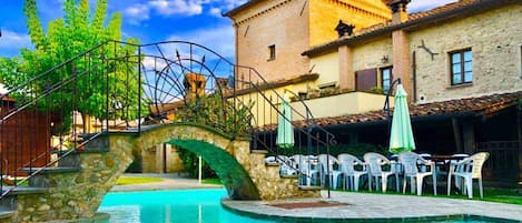 monastery-guest-house-citta-di-castello-villa-piscina