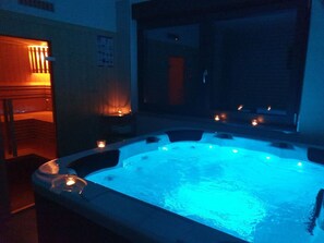 Bain à remous intérieur