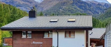 Plant, Mountain, Sky, Cloud, Building, Window, Property, Green, House, Tree