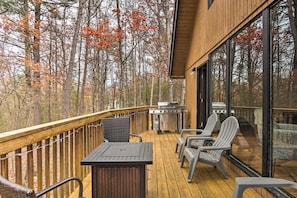 Private Deck | Gas Grill | Gas Fire Pit
