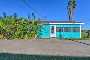 Front Entrance | Keyless Entry