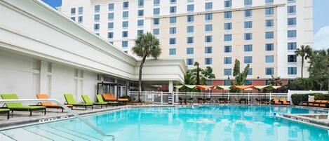 Swimming pool, family fun!