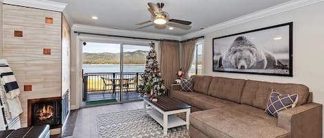 Beautiful Living Room with Lakefront Views