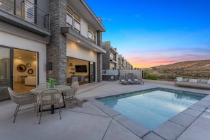 Private Pool & Hot Tub