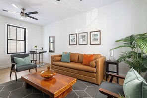 Spacious living room with seating for your group!