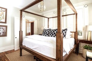 Luxury Accommodations in the Heart of Charleston