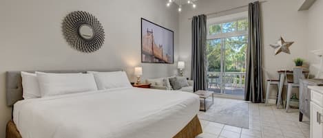 This open concept studio comfortably sleeps up to four between the king-size bed and queen-size pullout right next to The Village, the heart of the SanDestin Golf & Beach resort.