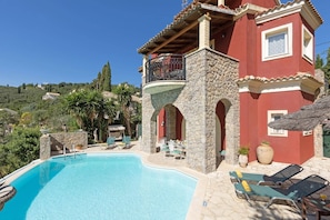 Villa Astarti image