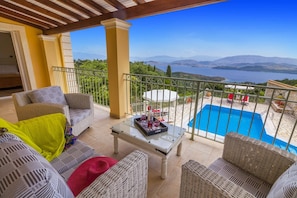 Villa Carollina image