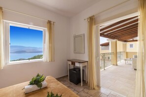 Villa Carollina image