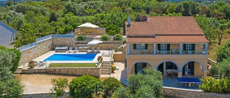 Villa Ftelias image