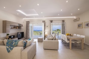 Villa Petra image