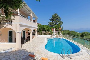 Villa Yolanda image