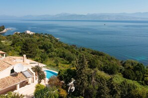 Villa Yolanda image