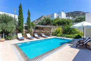 Villa Akali image