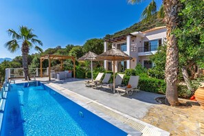Villa Desire image