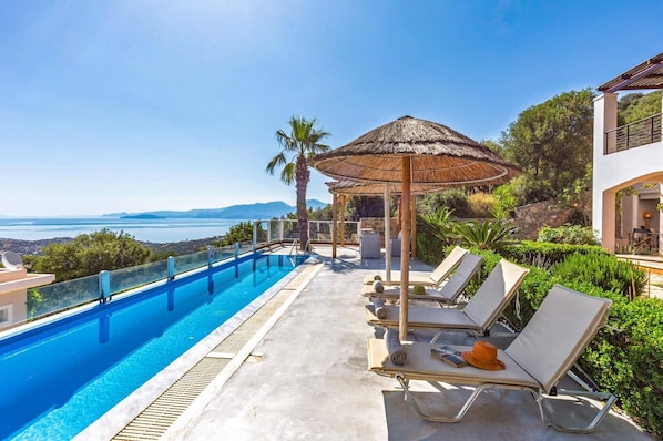 Villa Desire image