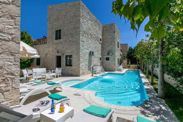 Villa Dominikos image