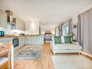 Open plan living space | Valley View - Hole Farm, Alderbury, near Salisbury