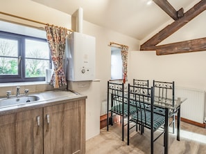 Kitchen/diner | The Hay Loft - Hardhorn Breaks, Poulton Le Fylde