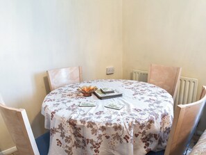 Dining room | Sea View - Steyne Apartments, Bognor Regis