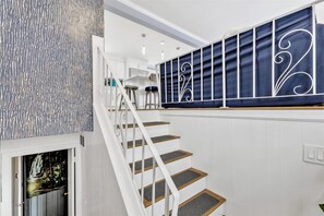 Entrance / Stair up/ Down
