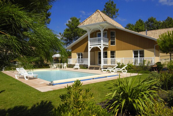 Holiday Home Exterior [summer]