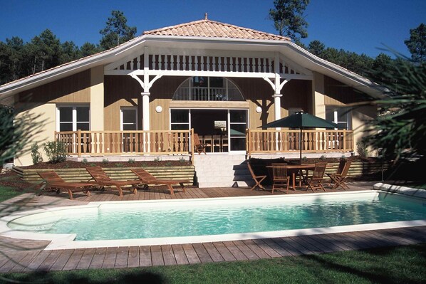 Holiday Home Exterior [summer]