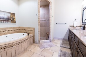 Ensuite Master Bathroom, w/ Jetted Tub and Walk in Shower