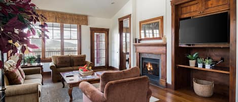 Living room with gas fireplace