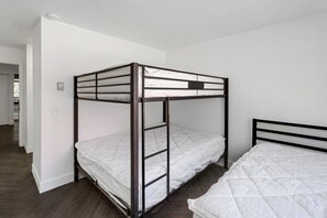 Building, Bedroom, Room, Indoors, Bed