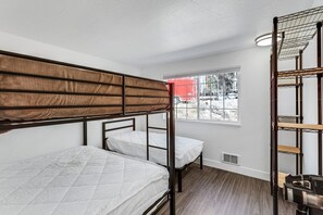 Bedroom, Indoors, Room, Building, Furniture