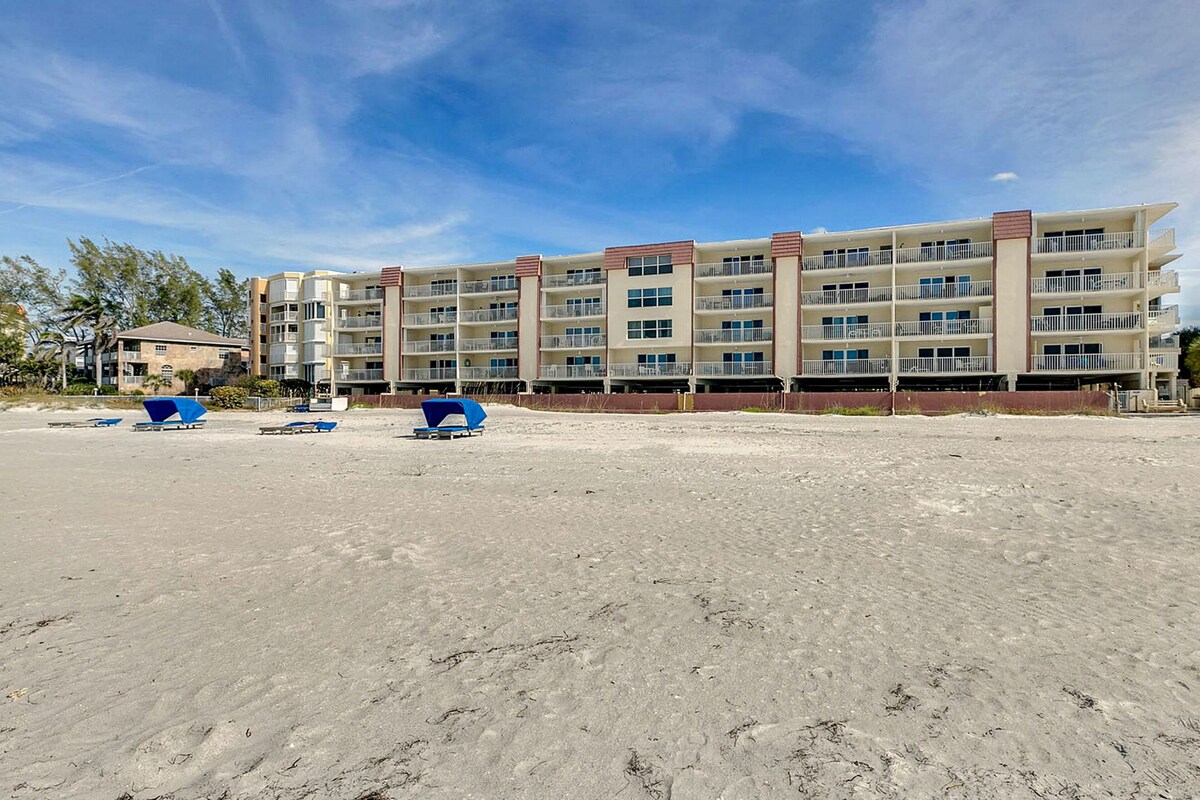 Walkable Beachside Condo with Fresh Updates, Intracoastal Views & Pool