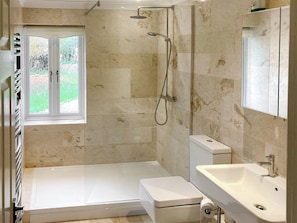 Shower room | Hedgeways, Fordham