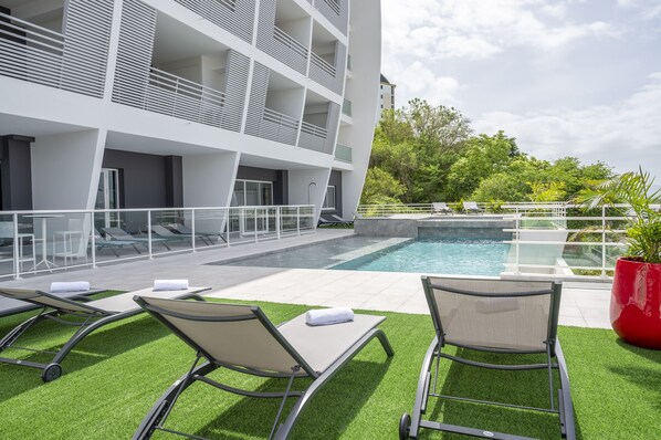 Piscina infinita