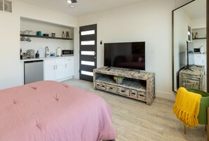 TV AREA